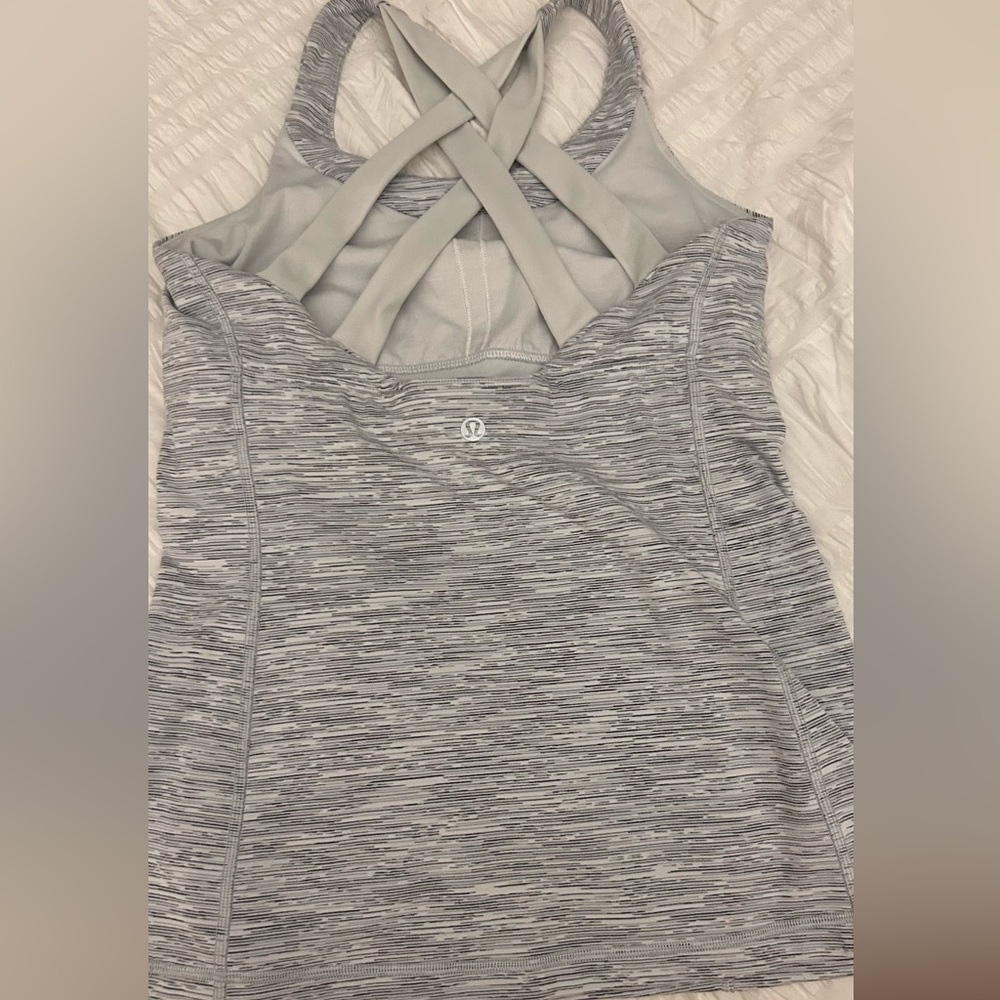 Lululemon Enhearten Tank. Size 6